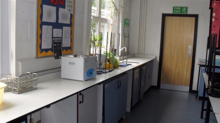 JOINERY SPECIALIST WITH ON-SITE WORKSHOP