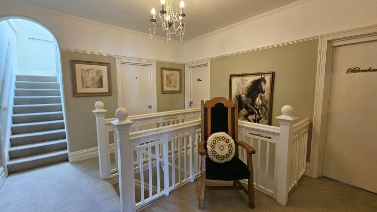 Character Home & Income B&B Ideally Located Between Shops & Seafront Photo 11