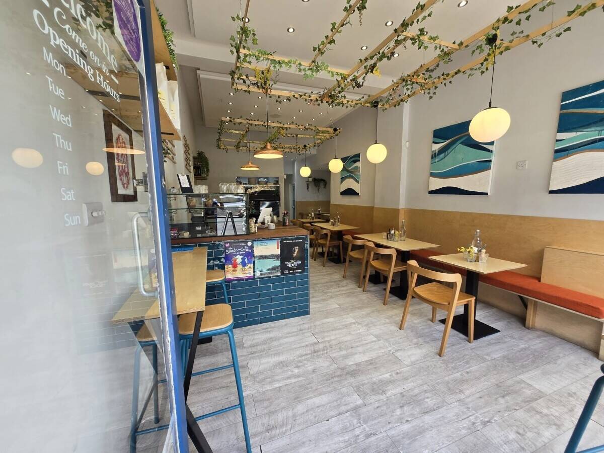 Café/Restaurant for Sale in Prime Location Photo 11