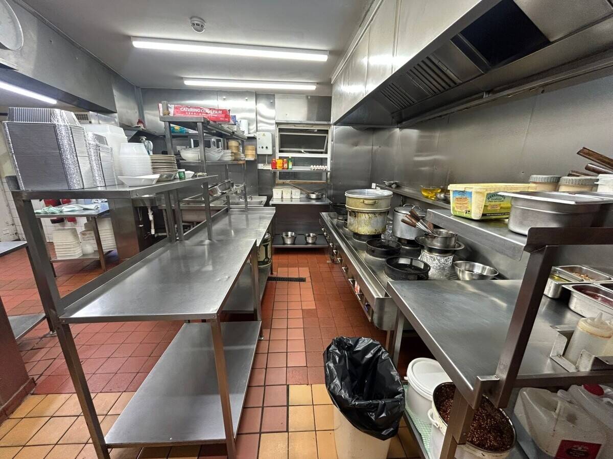 Indo-Chinese restaurant with Shisha lounge for sale