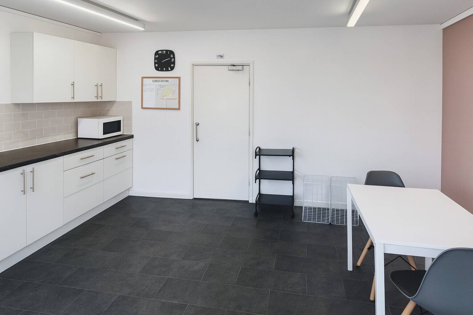 Beauty Salon in Prime Location