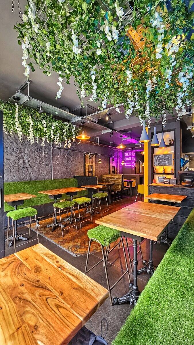 A Fully-Equipped, Turnkey Food Venue in Cardiff Photo 6