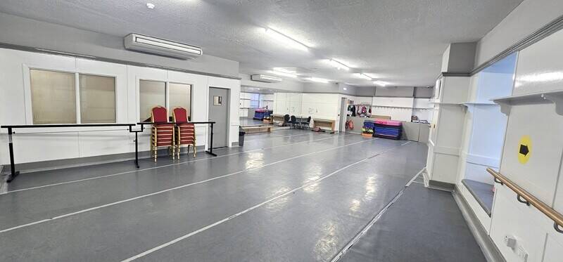 Substantial cafe premises with first floor dance studio within heart of Hamilton town centre Photo 11