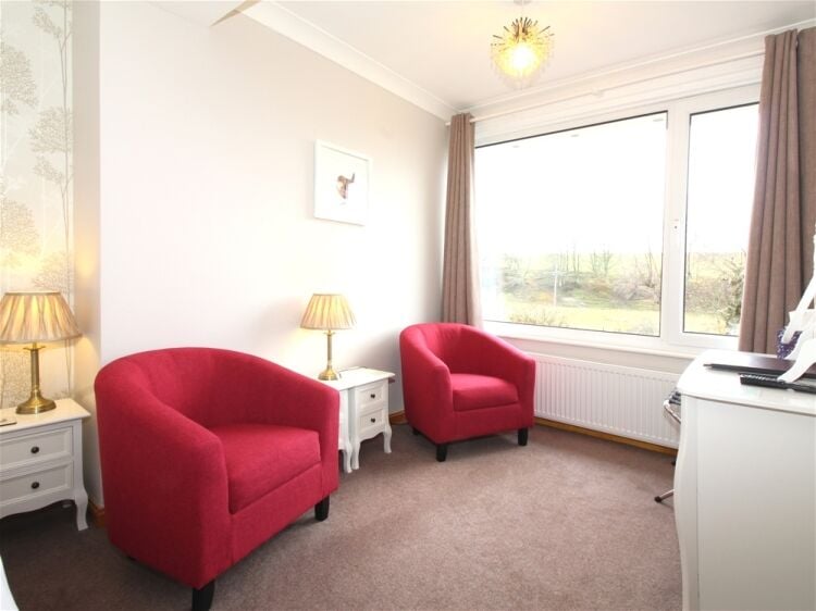 Ornum House Photo 11
