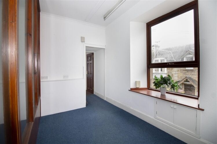 Investment Unit Opportunity – Retail Unit with Office Space & Yard
