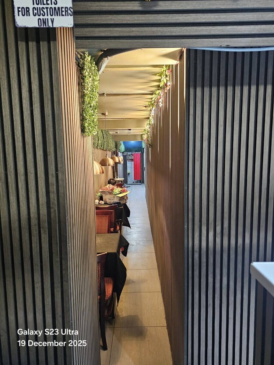 2 large commercial property 2 flats