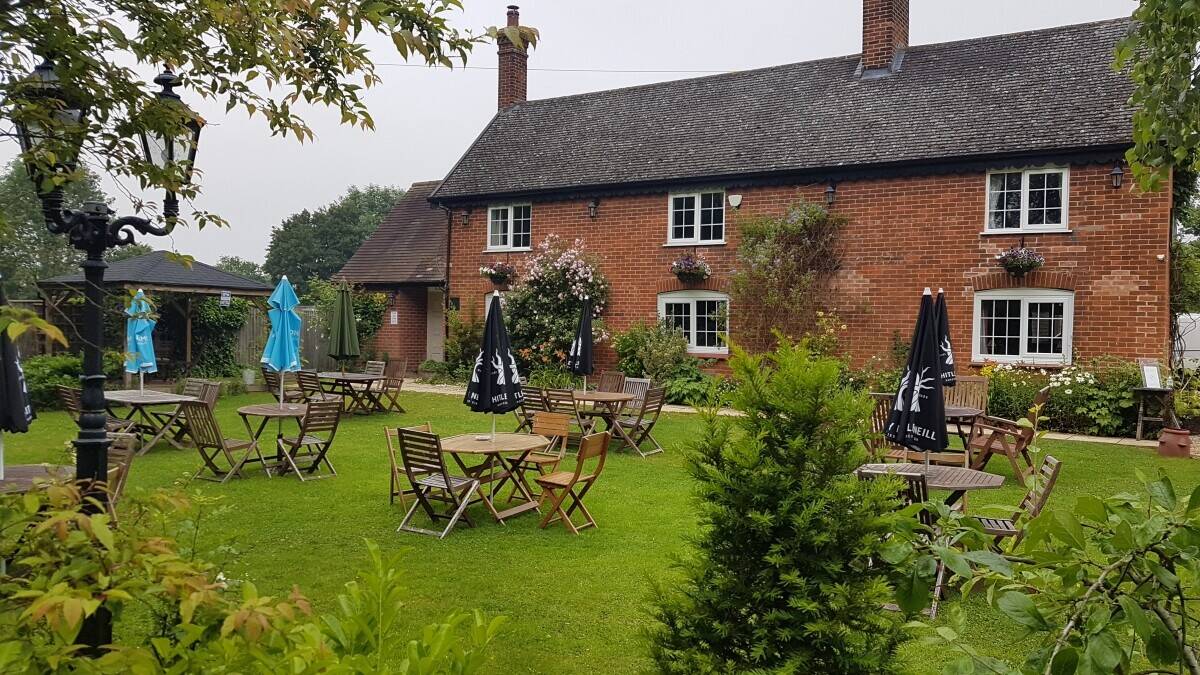 SUFFOLK - CHARMING COUNTRY RESTAURANT AND PUB Photo 10