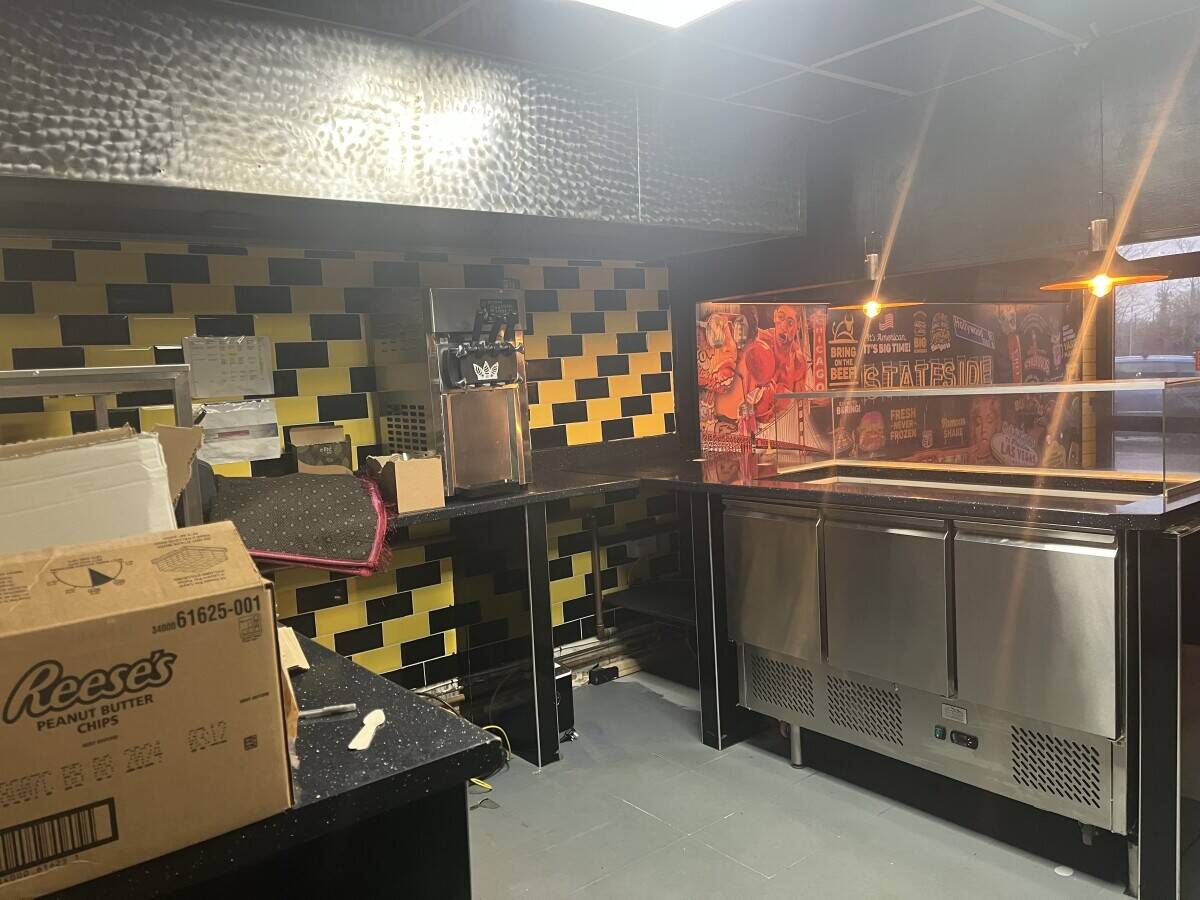 Fully refurbished takeaway for sale Photo 12
