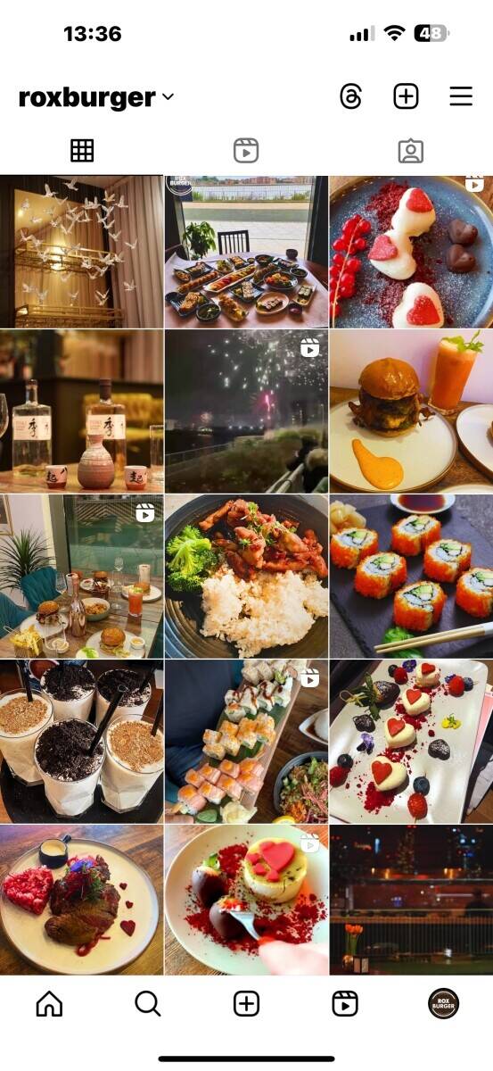 Japanese and burger restaurant by the river in Greenwich for sale