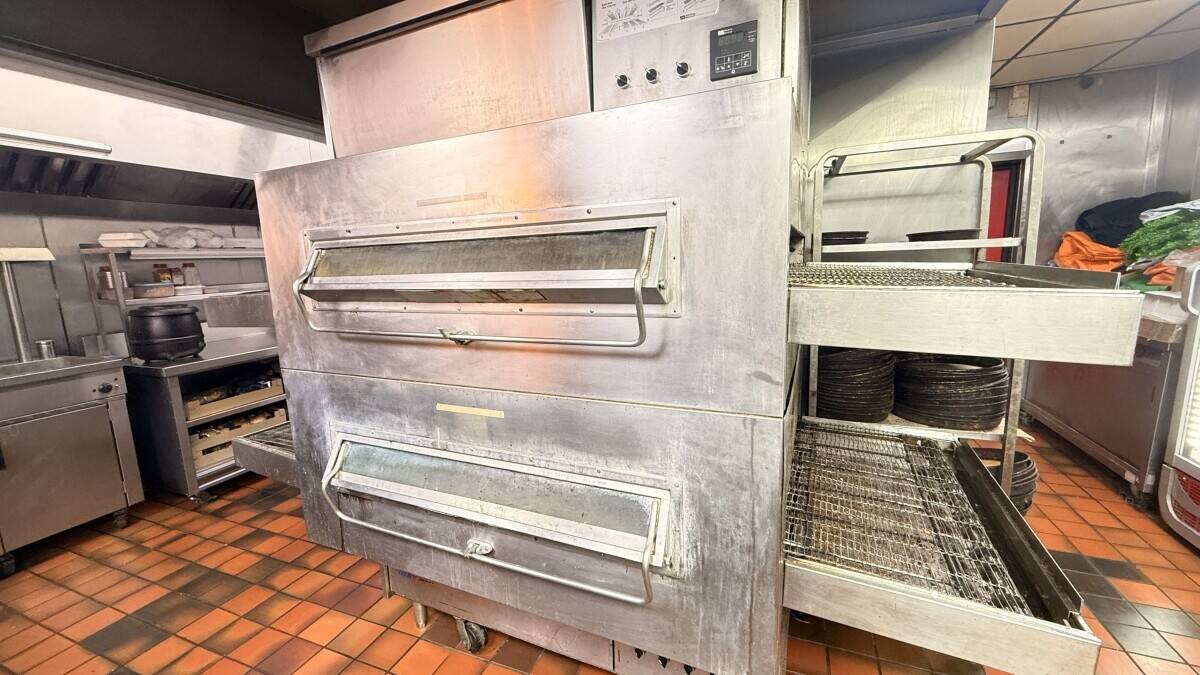 Burgers, pizzas Takeaway sale in keighley
