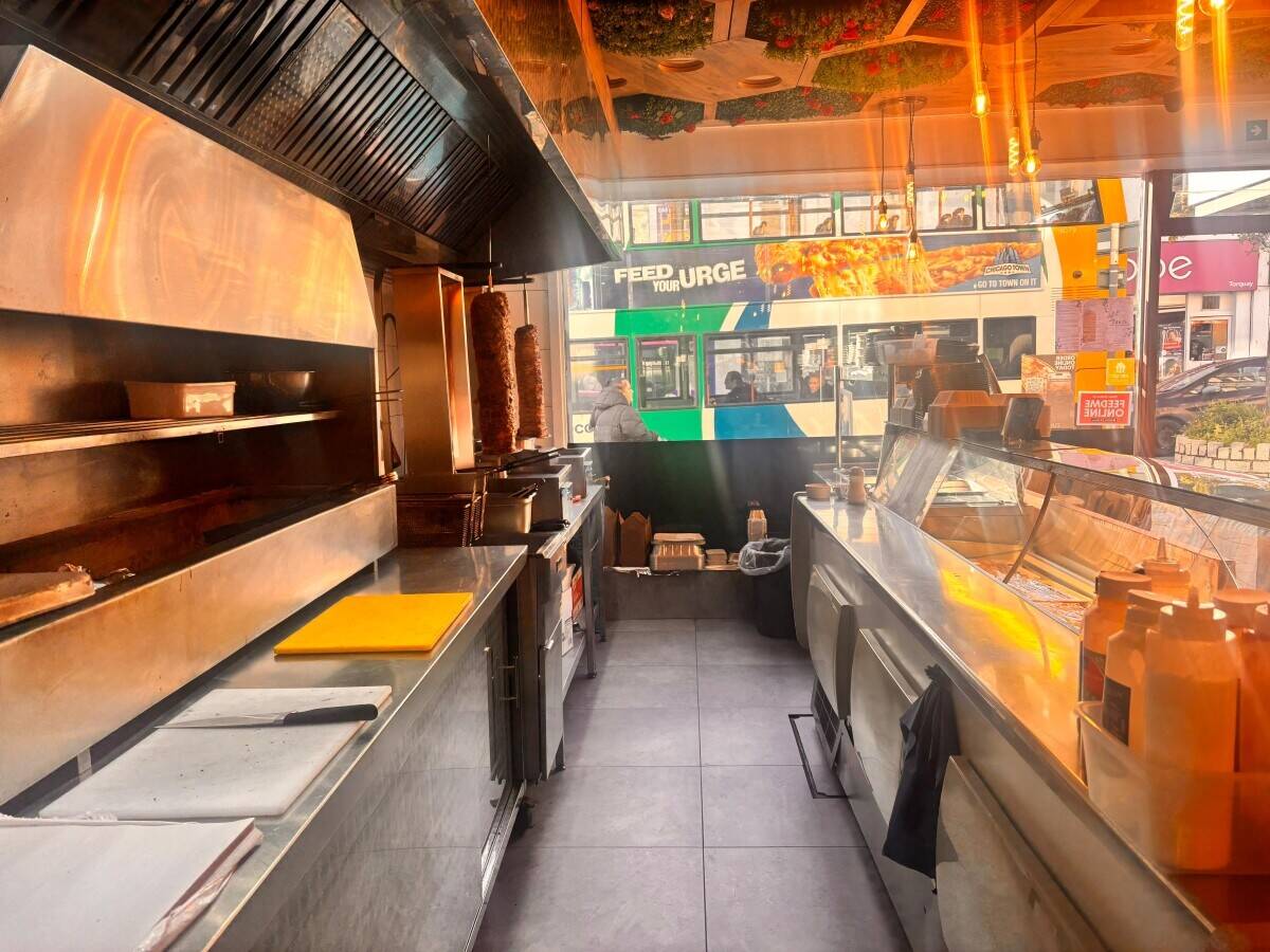 Zukis Restaurant is a well-established Turkish takeaway and delivery business, offering authentic flavours cooked on a traditional charcoal grill. Kno
