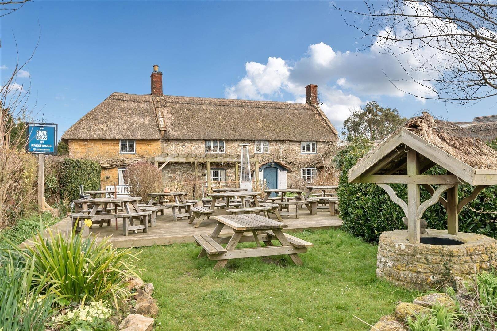 Thatched Dorset Country Freehouse With 3 Bedroom Accommodation, Near Bridport Photo 11