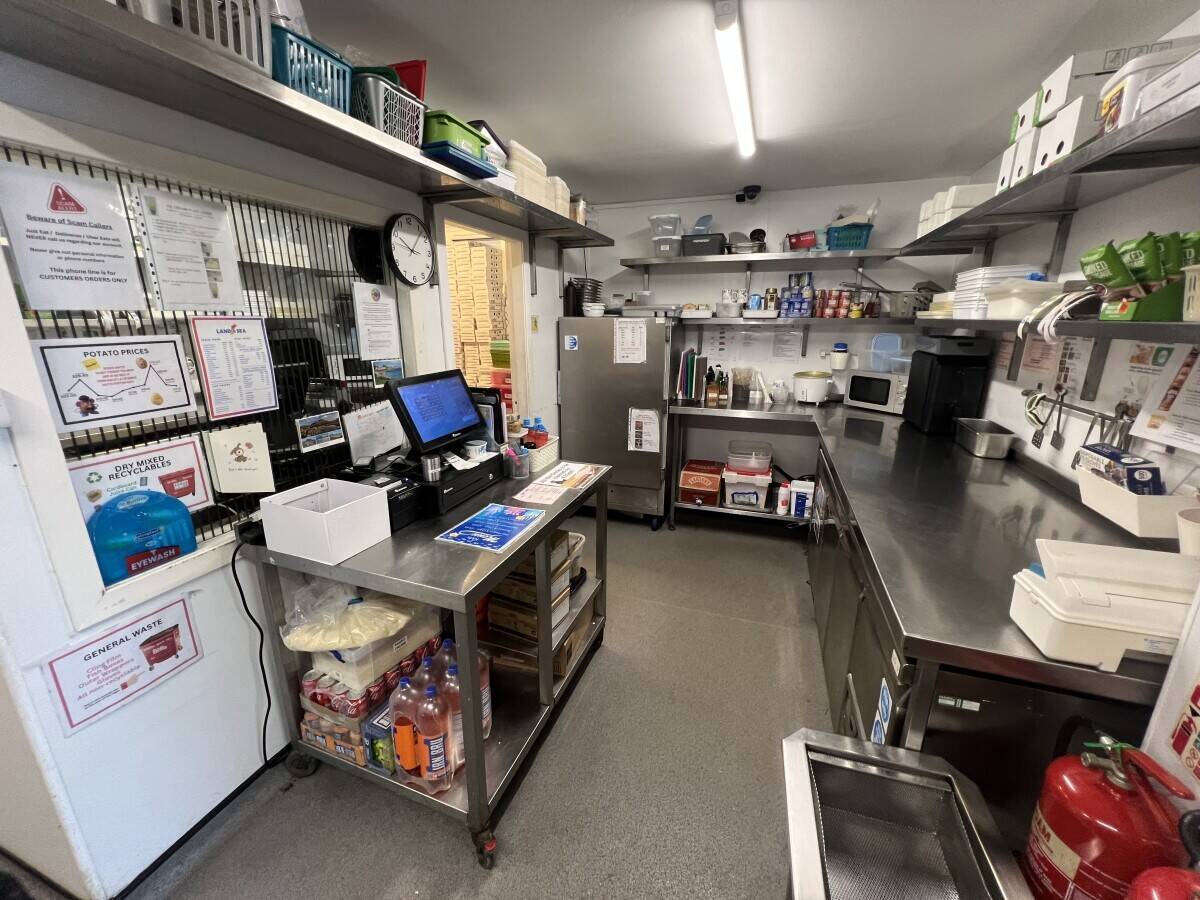 Very Well Presented Traditional Freehold Fish and Chip shop (ref 1802) Photo 11