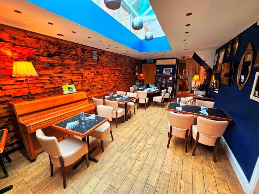 SUPERBLY FITTED 90-COVER RESTAURANT FOR SALE IN SOUTHEND-ON-SEA, ESSEX