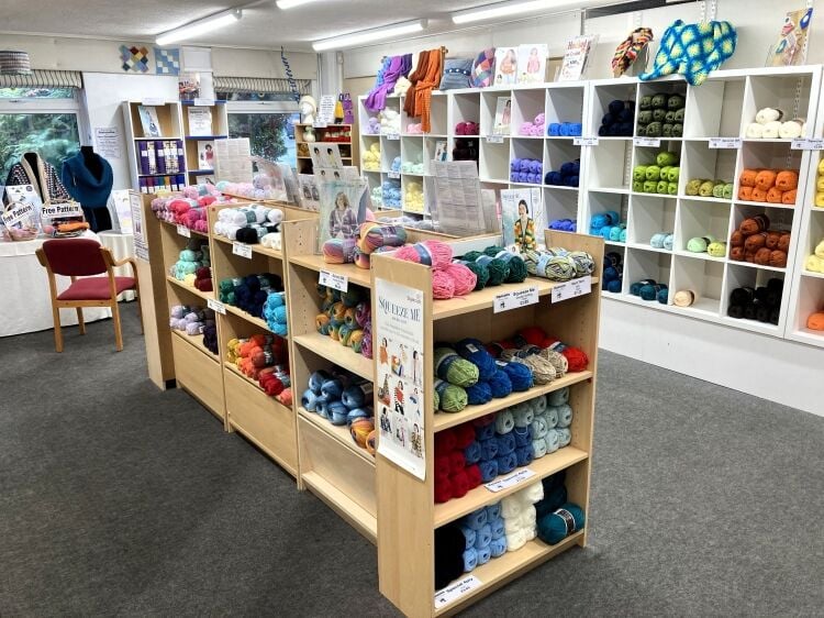 FABRIC, HABERDASHERY, & CRAFT RETAIL WAREHOUSE