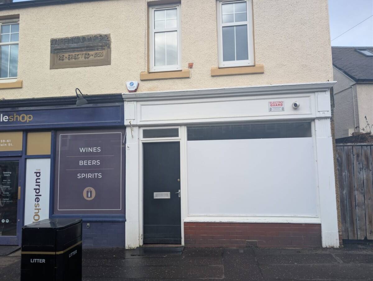 Very Popular Freehold Family Run Convenience Store (ref 1805) Photo 11