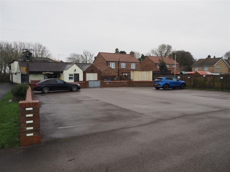 Licenced Trade, Pubs & Clubs For Sale in Burton Pidsea