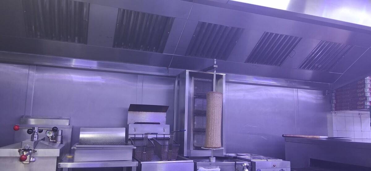 Takeaway For sale In Nottingham Prime Location, 4 Bed accommodation included. Photo 11