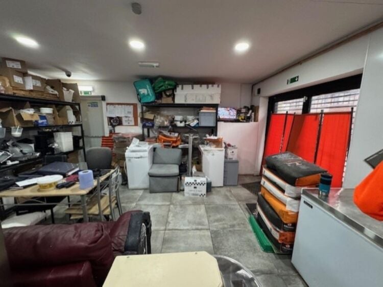 Leasehold Pizza Takeaway Franchise Located In Finham, Coventry