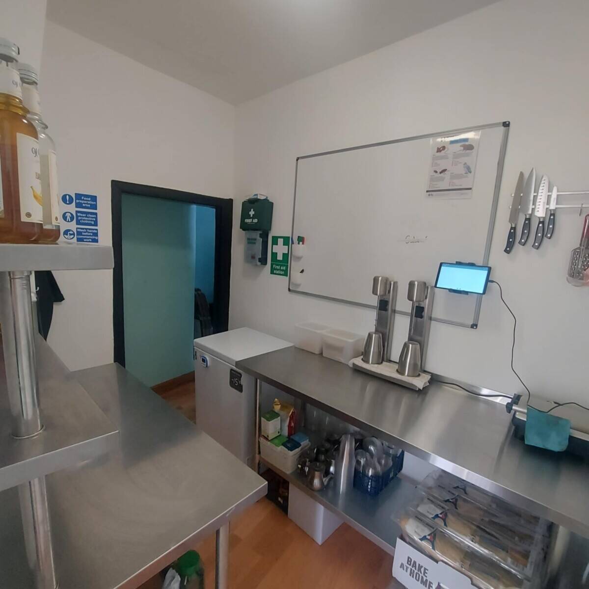 Proven Restaurant Concept - Flexible Lease, Low Overheads, Expansion Ready, Excellent Location
