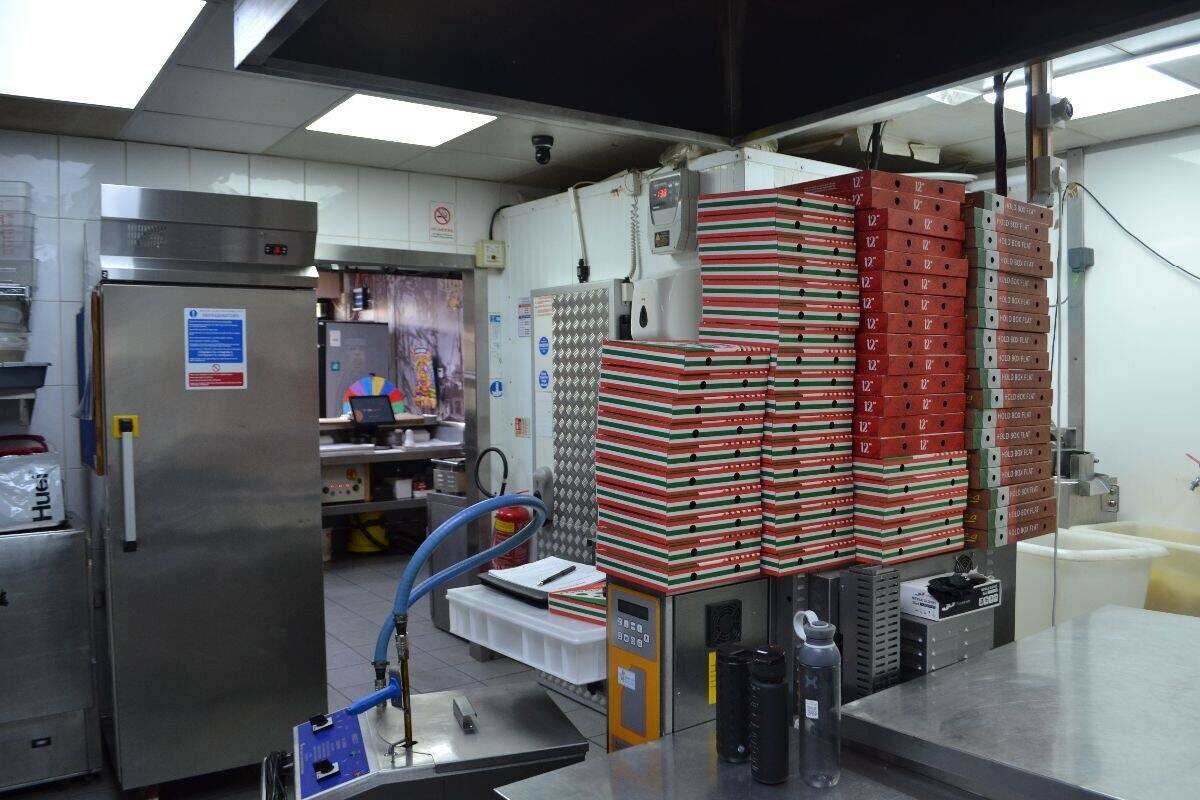 Profitable Fish & Chip Shop in a village area – £6,000 Weekly Sales – Includes 3 Bed Accommodation Photo 10
