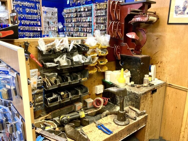 SHOE REPAIRS, KEY CUTTING, BAGS, LUGGAGE & TRAVEL ACCESSORIES