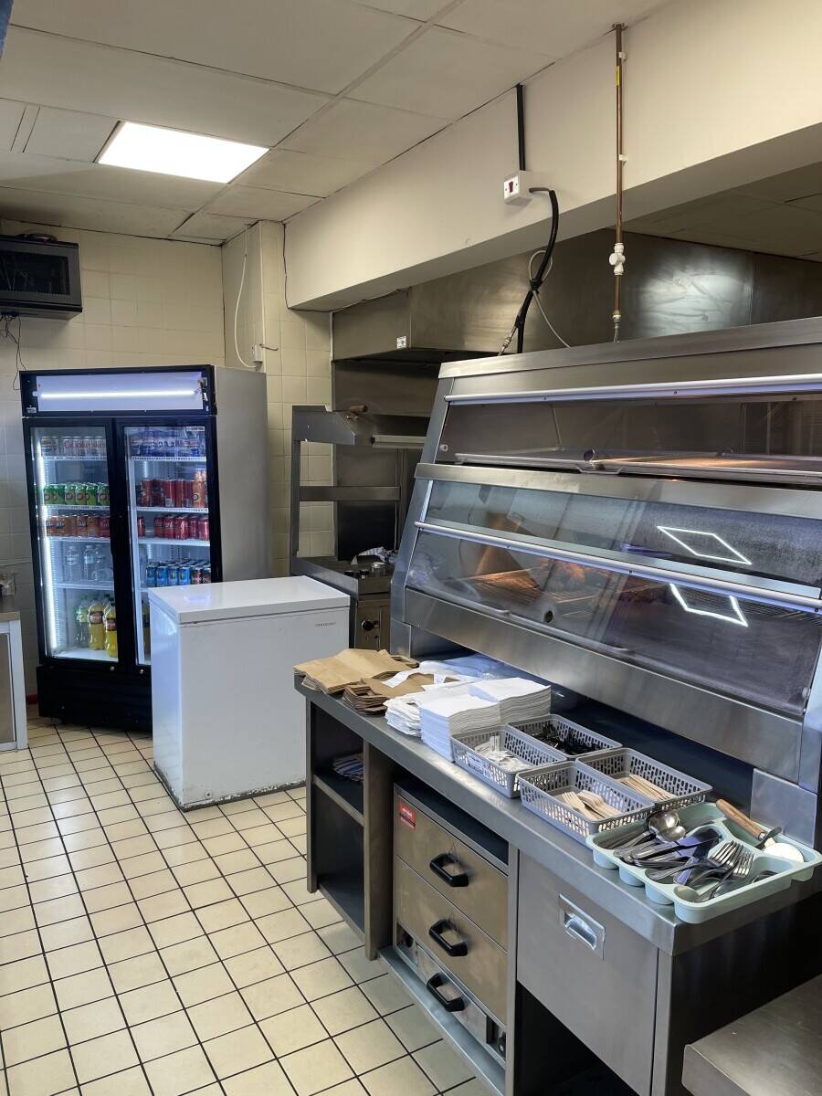Fully fitted fast food takeaway in the heart of Bedford Town Centre