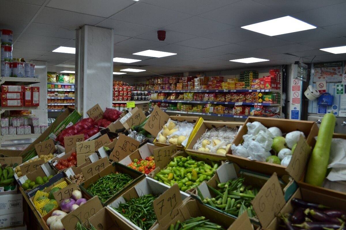 High Turnover Supermarket – £16K–£18K Weekly Sales – Rare Business Opportunity Photo 11
