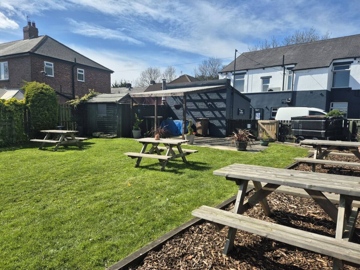 TYNE & WEAR - PROFITABLE VILLAGE PUB