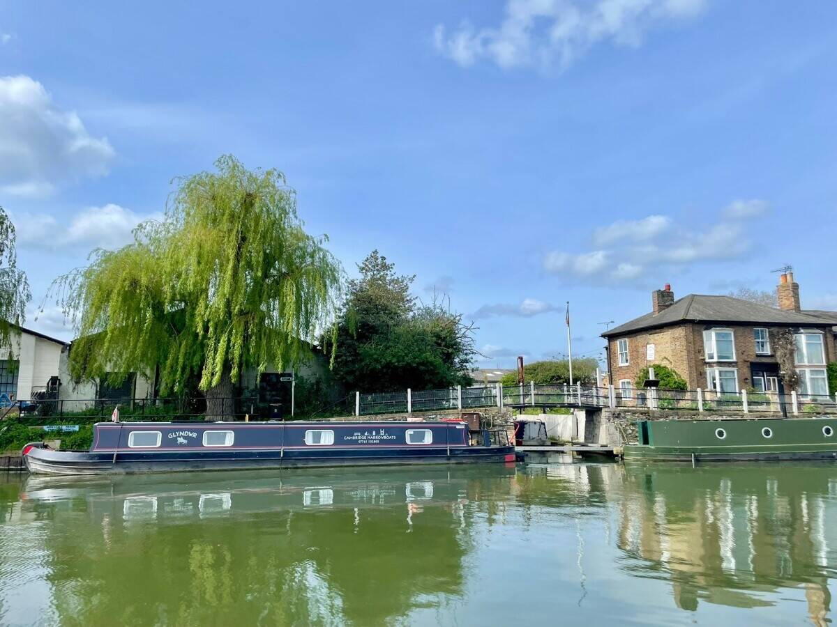 CAMBRIDGESHIRE - IDYLLIC RIVERSIDE DEVELOPMENT OPPORTUNITY