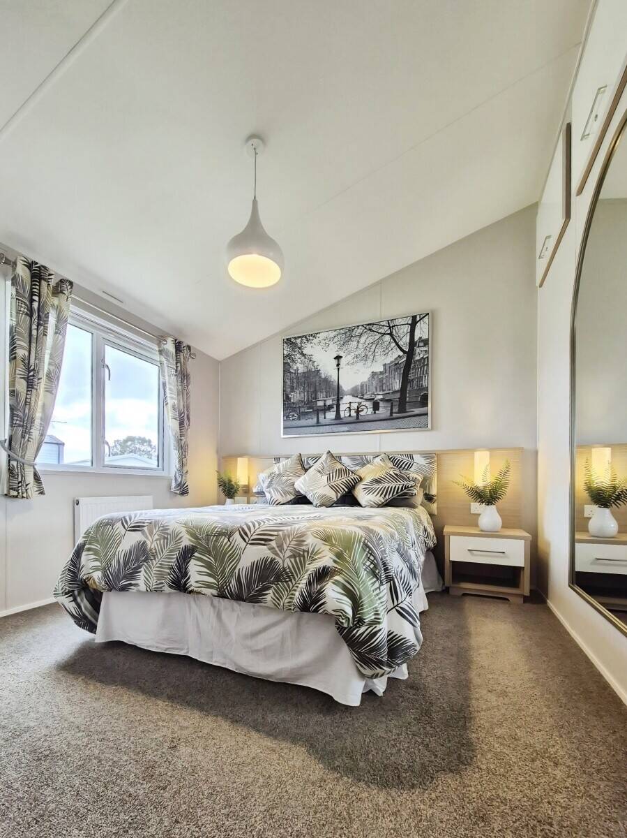 Luxury Lodge Holiday Let Business for Sale – Walton-on-the-Naze - £199,000