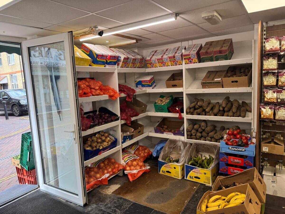 Grocery shop for sale with Halal Butchers Photo 12