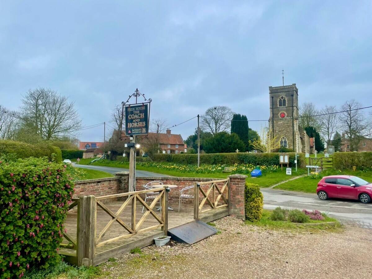LINCOLNSHIRE - THREE BEDROOM PUB WITH LARGE CAR PARK Photo 11