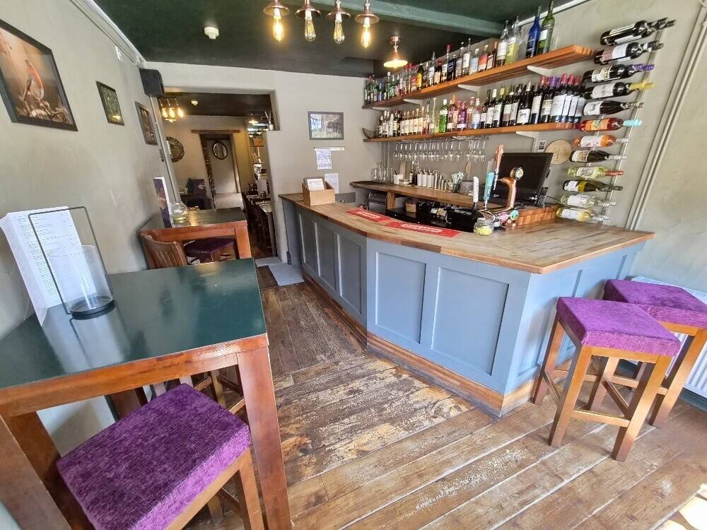 Popular Licensed Bistro & Restaurant with 2 Bedroom Self Contained Apartment in Taunton Town Centre Photo 11