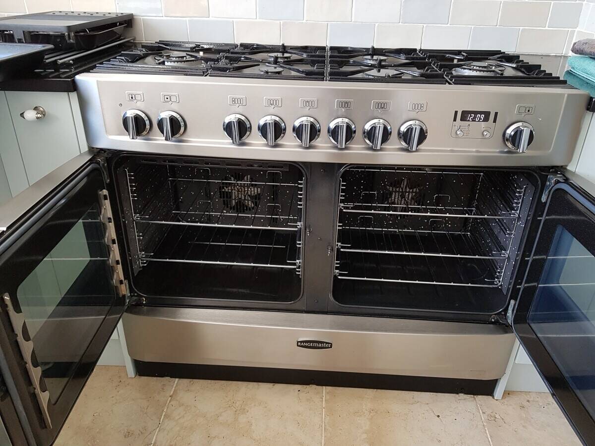 Oven Cleaning Service for Sale in West Gloucestershire