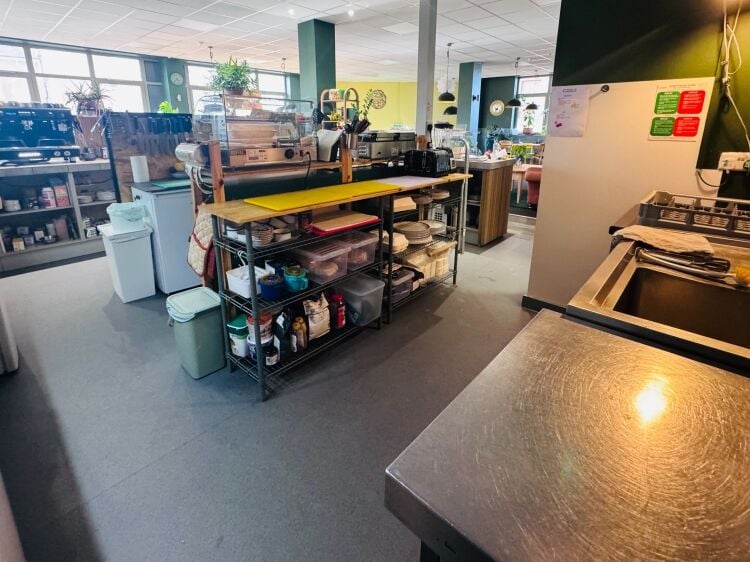DAYTIME COFFEE SHOP/CAFE & IN HOUSE CATERERS Photo 11