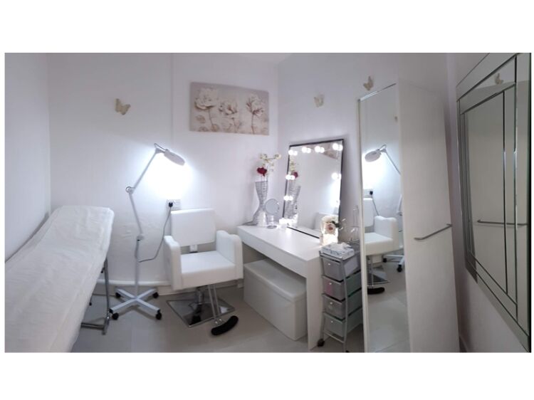 Established Hair & Beauty Salon – Palmers Green – Long Established – Loyal Client Base Photo 11