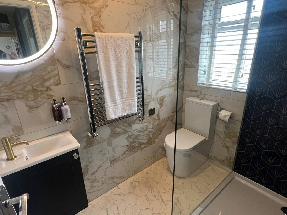 Exquisite Detached Period Guest House with Extensive Gardens and Luxury Owner’s Accommodation in a D