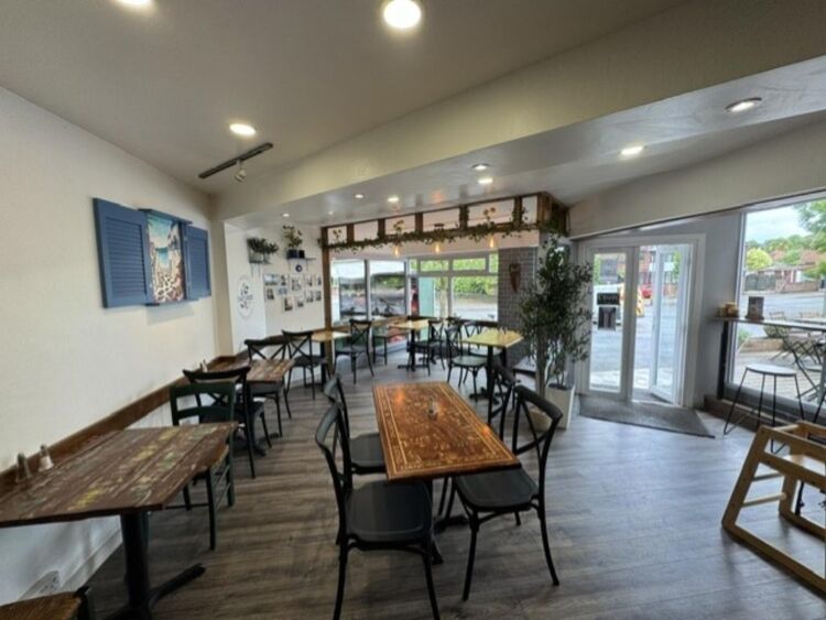 Leasehold Greek Takeaway & Restaurant Located In Rugby