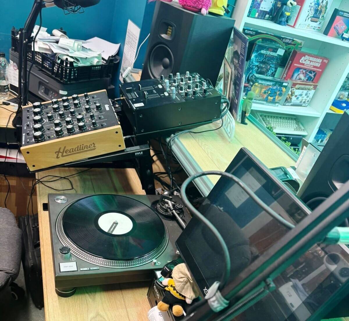 INDEPENDENT RECORDS & RETRO CULTURE STORE–FOR SALE – SEVENOAKS/TONBRIDGE AREA Photo 11