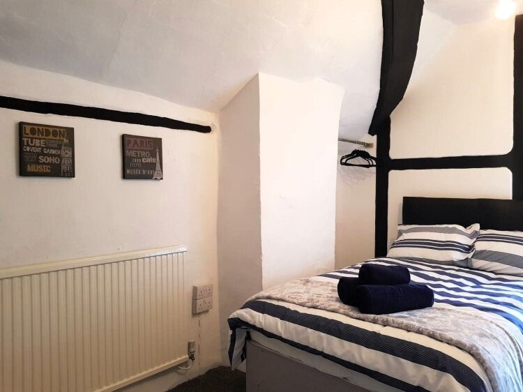 FREEHOLD FISH & CHIP TAKEAWAY with ACCOMMODATION