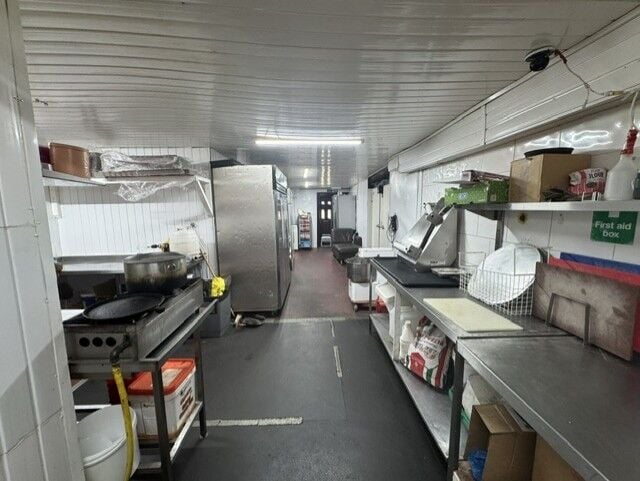 Leasehold Fish & Chip & Pizza Takeaway Located In Wolverhampton Photo 11