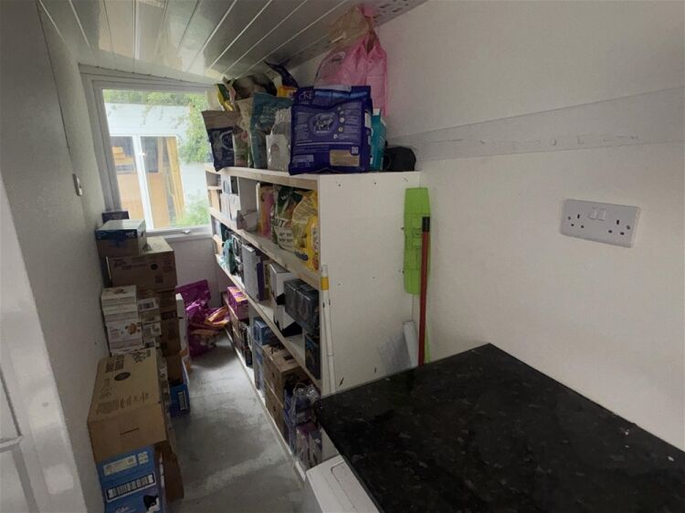 Kennels, Cattery & Equestrian businesses For Sale in Beverley Photo 11