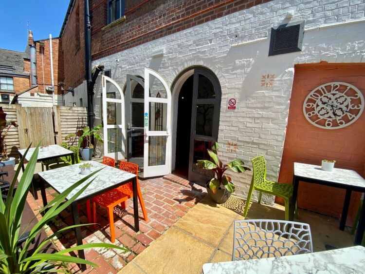 LICENSED COFFEE SHOP/CAFÉ/BRASSERIE Photo 11