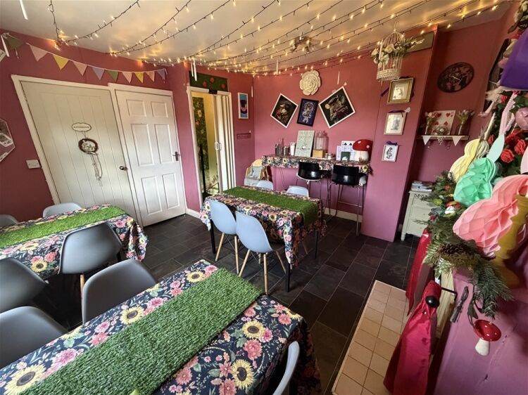 Cafe & Sandwich Bars For Sale in Leeds