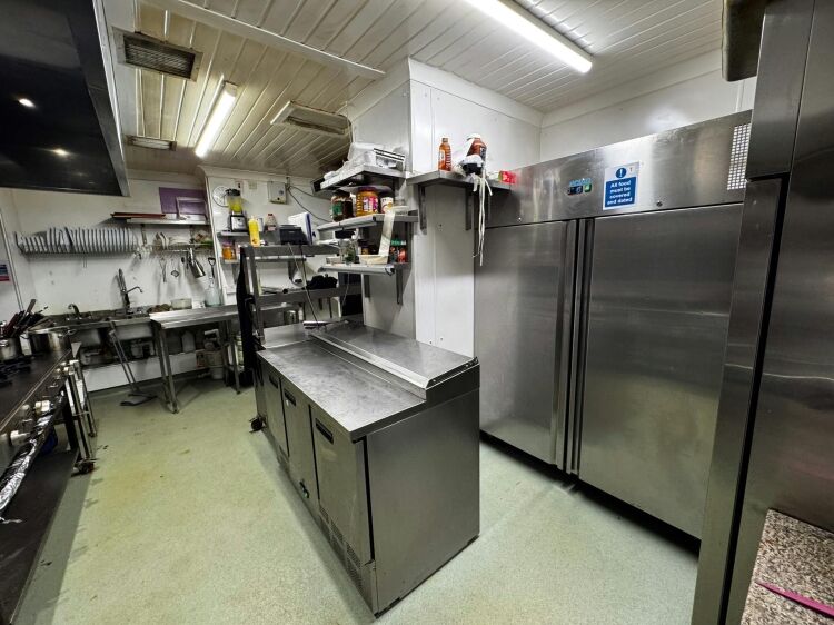 60 cover Indian Restaurant with Huge Potential Photo 11