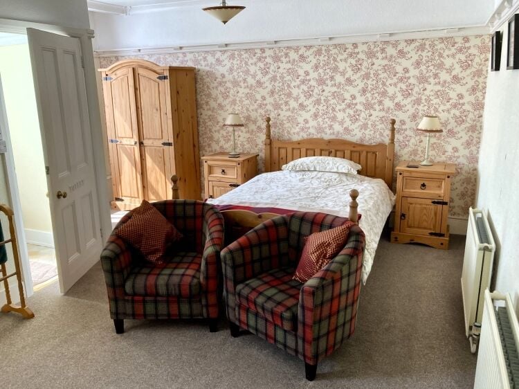 LICENSED TEAROOM/RESTAURANT AND BED & BREAKFAST Photo 11