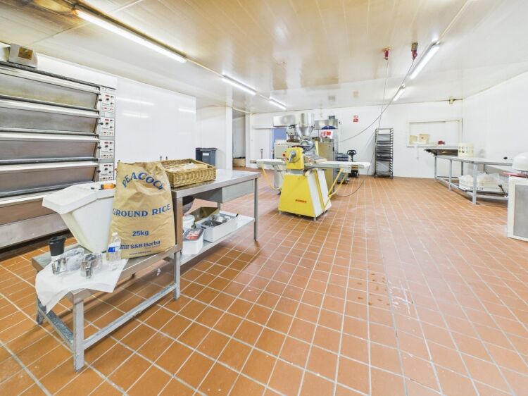 Established Freehold Bakery With Extensive Premises In Torrance