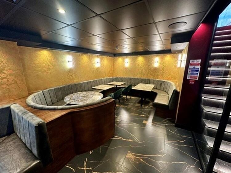 LEASEHOLD CHINESE/ASIAN STREET BRANDED RESTAURANT & TAKEAWAY BUSINESS
TREMENDOUS FRANCHISE OPPORTUNITY