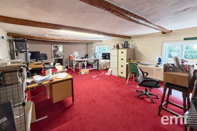 Freehold Tenanted Pub Investment Photo 11